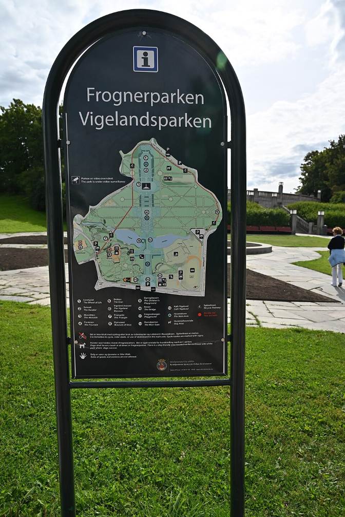 Info-map-sign-Park-Vigeland.jpg