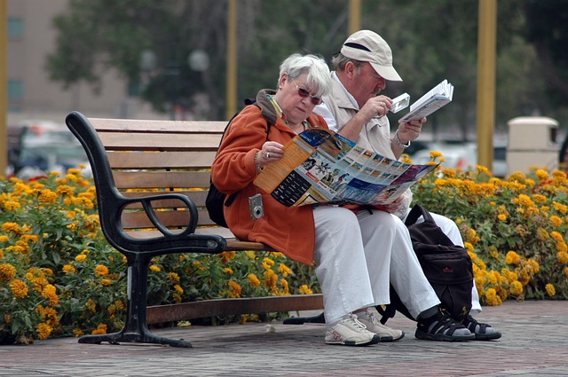 tourists-tour-park