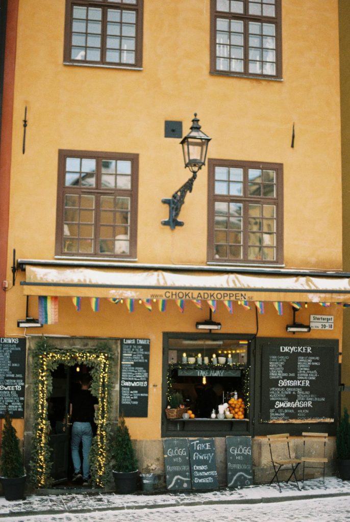 Cozy-Coffee-Fika-in-Stockholm