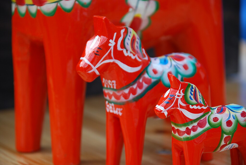 wooden-Dala horses