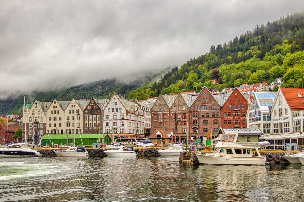 Bryggen-Harbor-Bergen-close-view