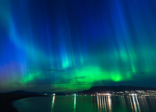 How-to-See-the-Northern-Lights-in-Reykjavik-city