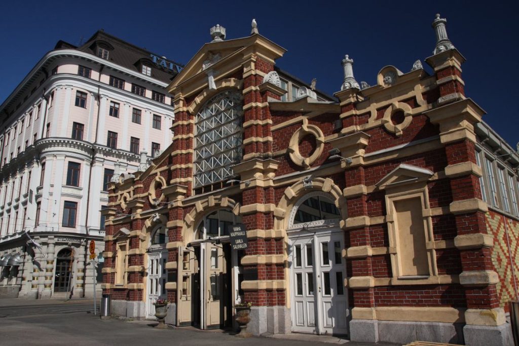 Best-Food-Markets-and-Food-Halls-in-Helsinki-Old-Market-Hall