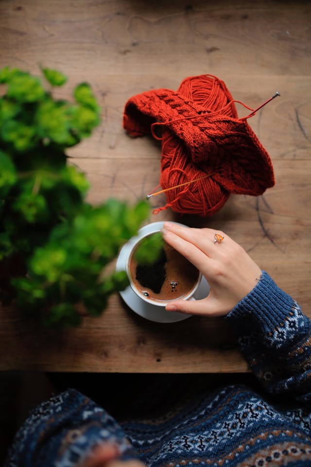 Oslo-knitting-coffee