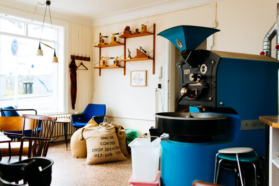 Reykjavik-Roasters-Inside