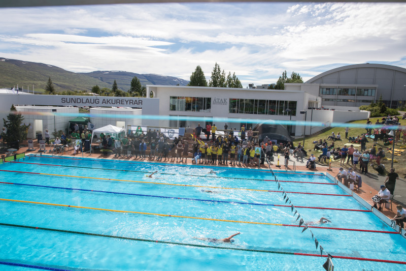 Akureyri-Thermal-pool