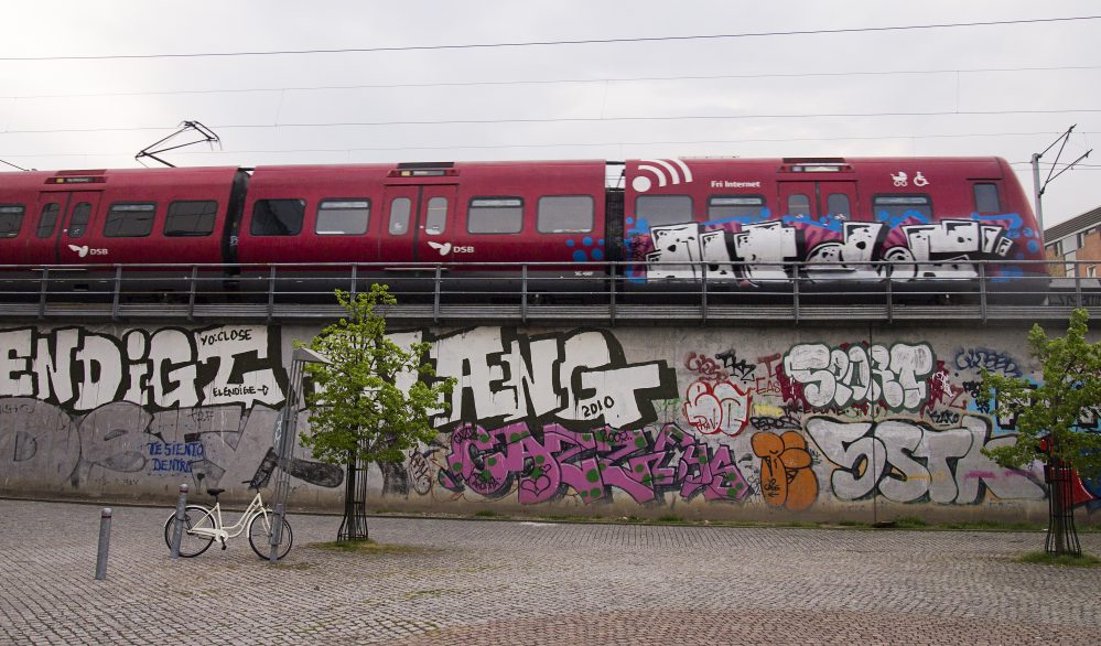 Copenhagen_Norrebro_station_train