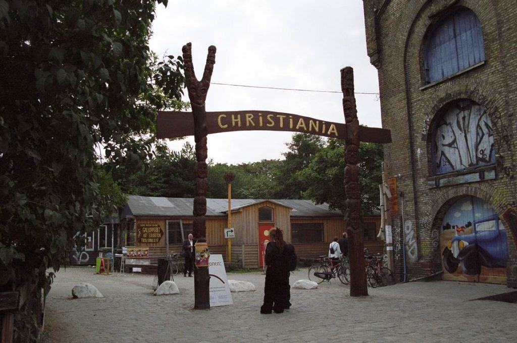 Enter_Christiania_Copenhagen.jpg
