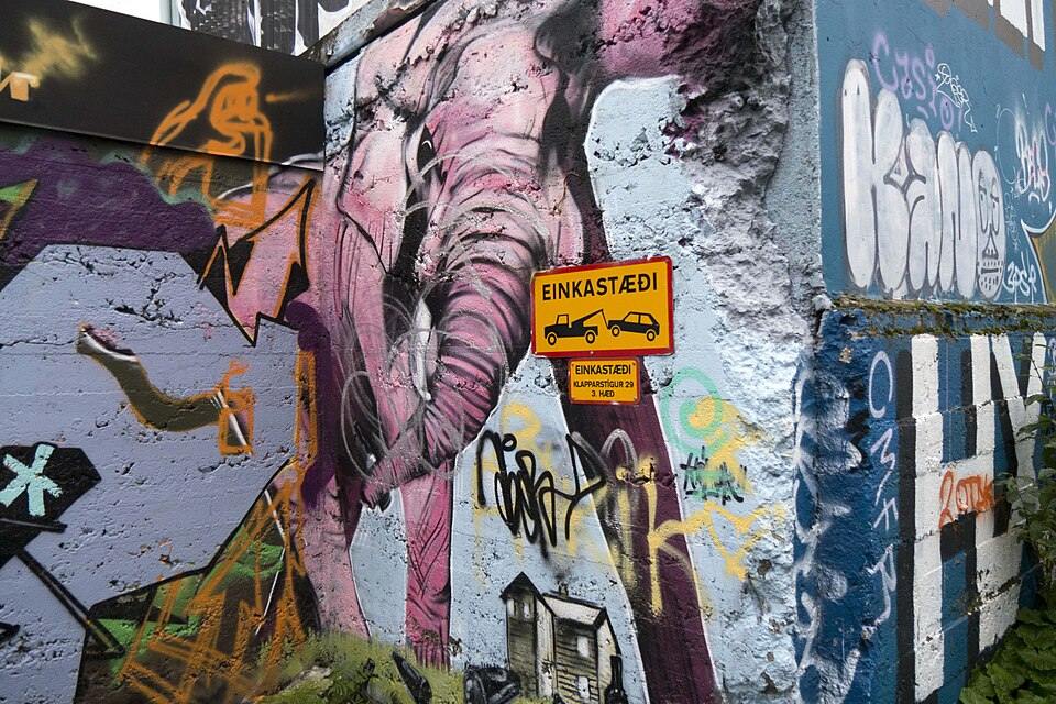 Reykjavik’s-Best-Street-Art-graffitti-3